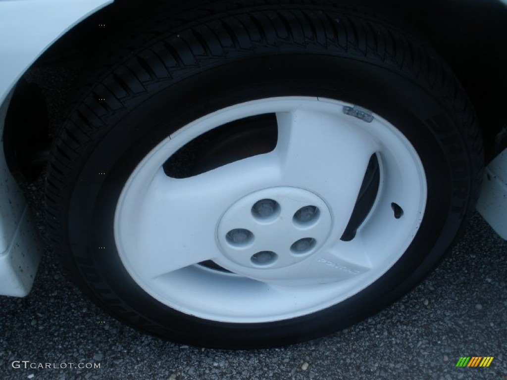 1997 Grand Am GT Sedan - Bright White / Taupe photo #15