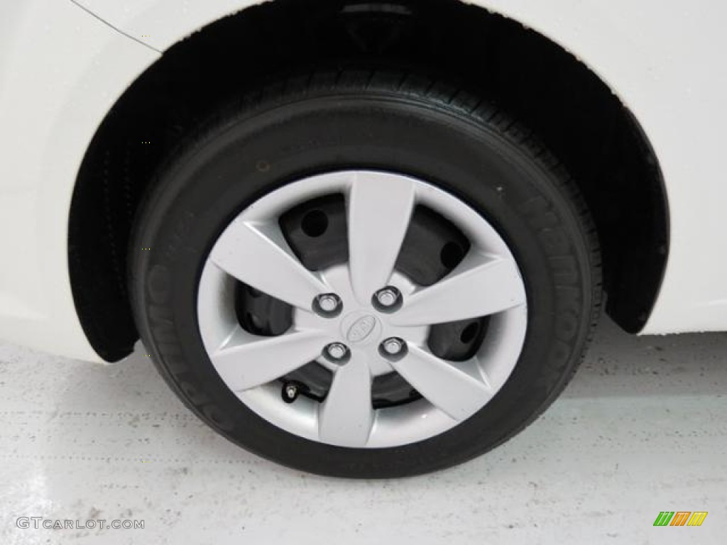 2011 Kia Rio LX Wheel Photos