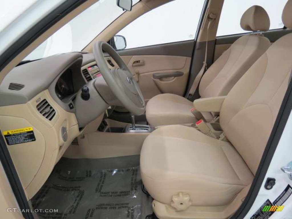 2011 Rio LX - Clear White / Beige photo #7