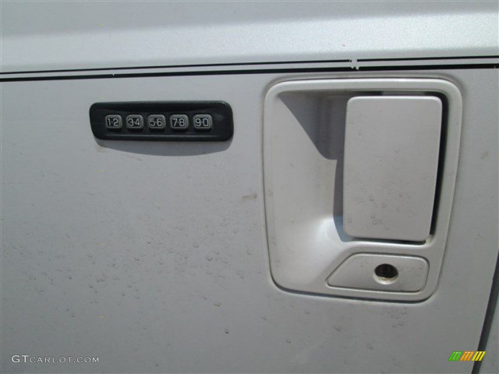 2010 F350 Super Duty Lariat Crew Cab 4x4 - White Platinum Metallic Tri-Coat / Ebony photo #9