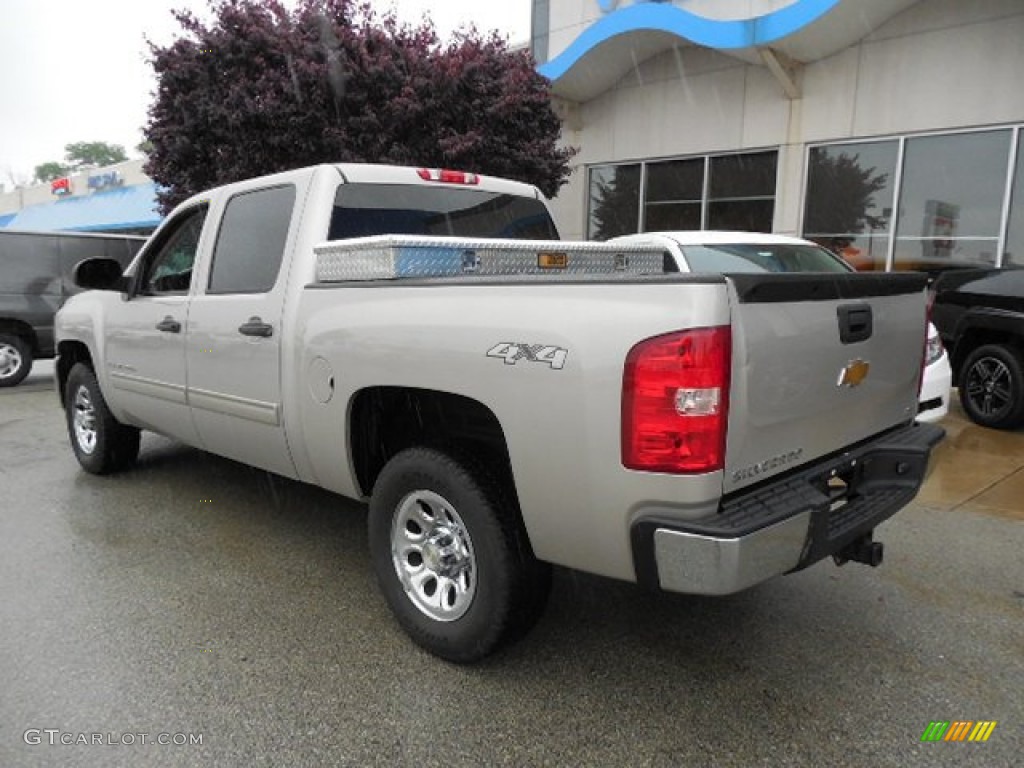 2009 Silverado 1500 LS Crew Cab 4x4 - Silver Birch Metallic / Dark Titanium photo #3