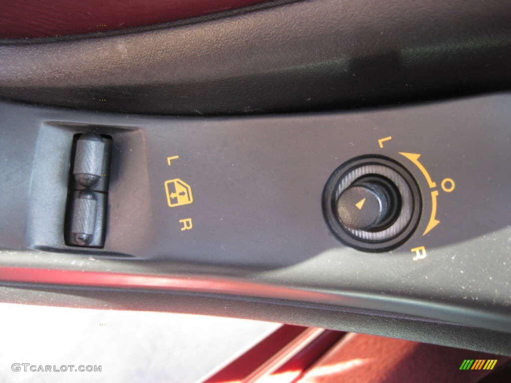 1993 Chevrolet Corvette 40th Anniversary Convertible Controls Photo #82117899