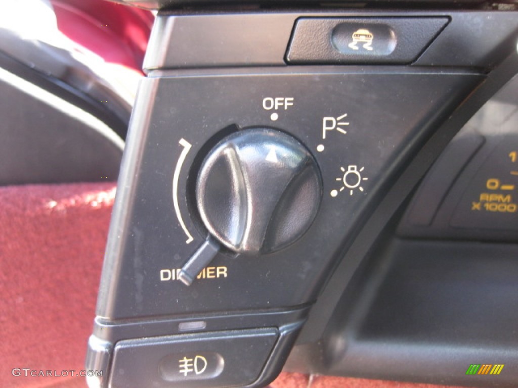 1993 Chevrolet Corvette 40th Anniversary Convertible Controls Photo #82117960