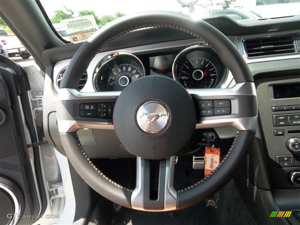 2014 Ford Mustang V6 Premium Coupe Steering Wheel Photos