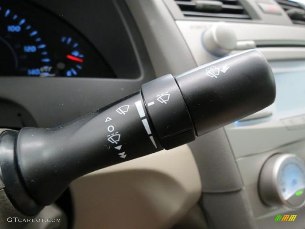 2011 Toyota Camry LE Controls Photo #82118118