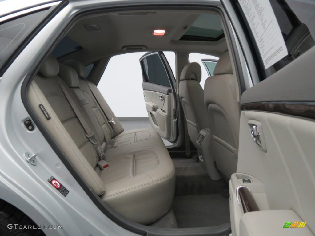 2011 Hyundai Azera Limited Rear Seat Photos
