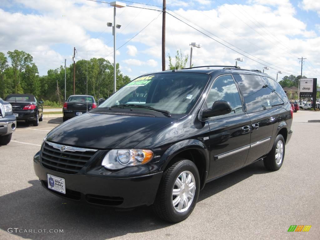 Brilliant Black Chrysler Town & Country