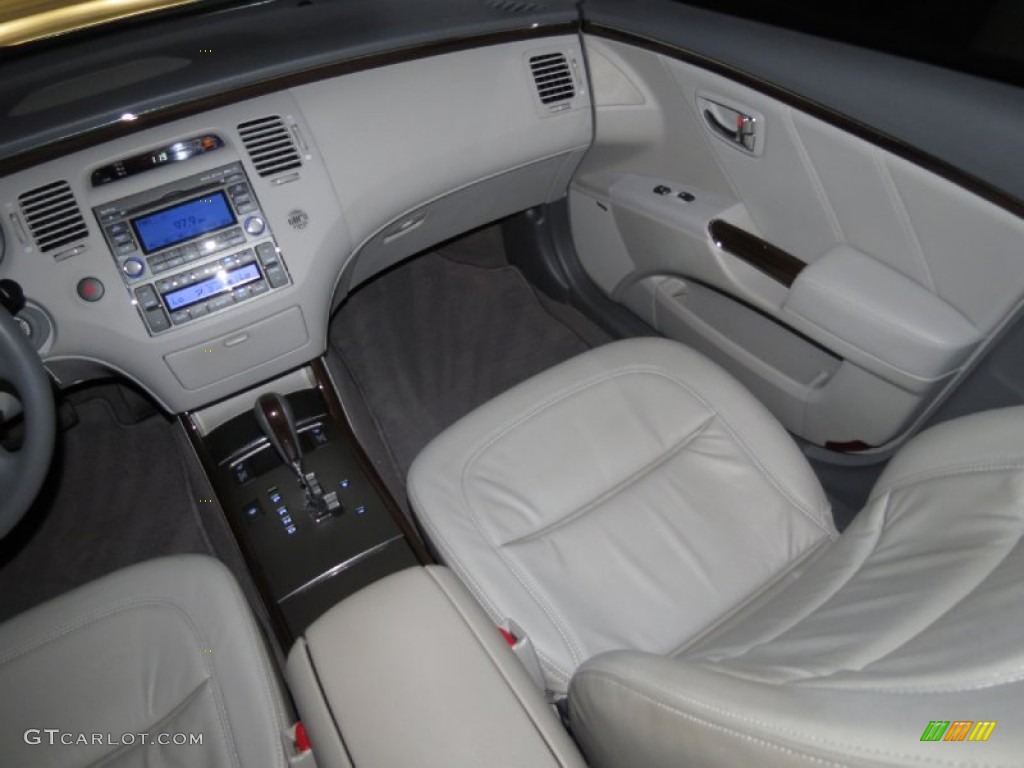 2011 Hyundai Azera Limited Interior Color Photos