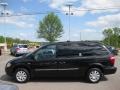 2006 Brilliant Black Chrysler Town & Country Touring Signature Series  photo #2