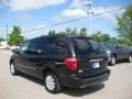 2006 Brilliant Black Chrysler Town & Country Touring Signature Series  photo #3