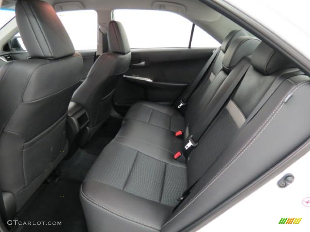 2013 Camry SE - Super White / Black photo #5