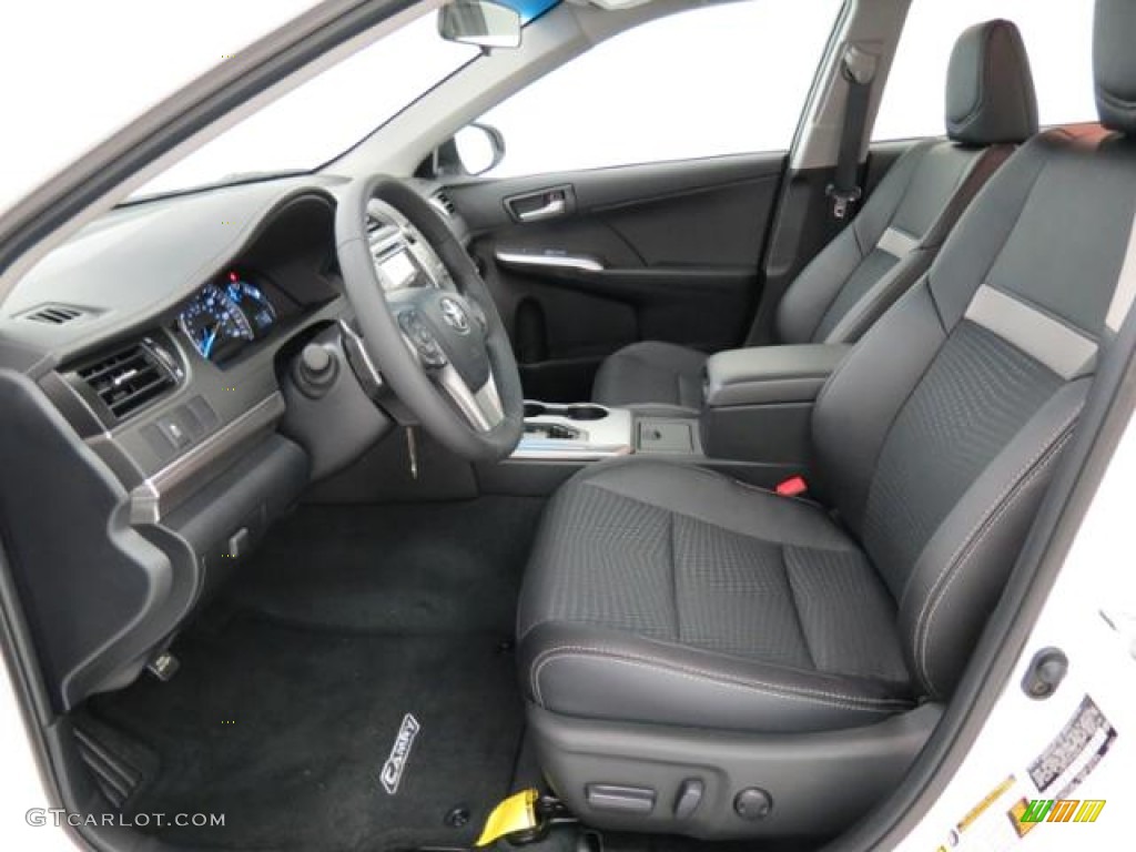 2013 Camry SE - Super White / Black photo #7