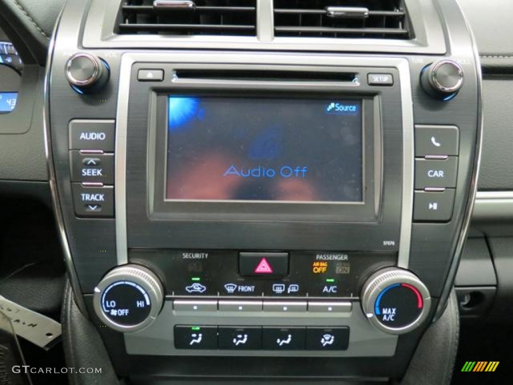 2013 Camry SE - Super White / Black photo #10