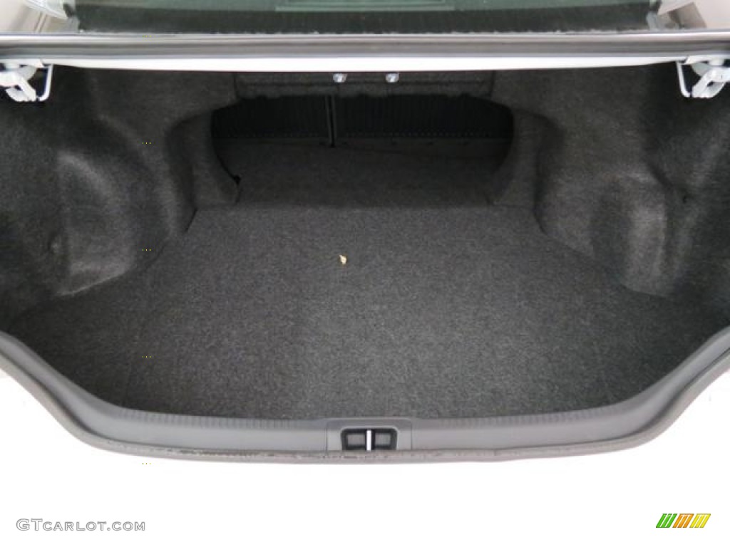 2013 Camry SE - Super White / Black photo #13