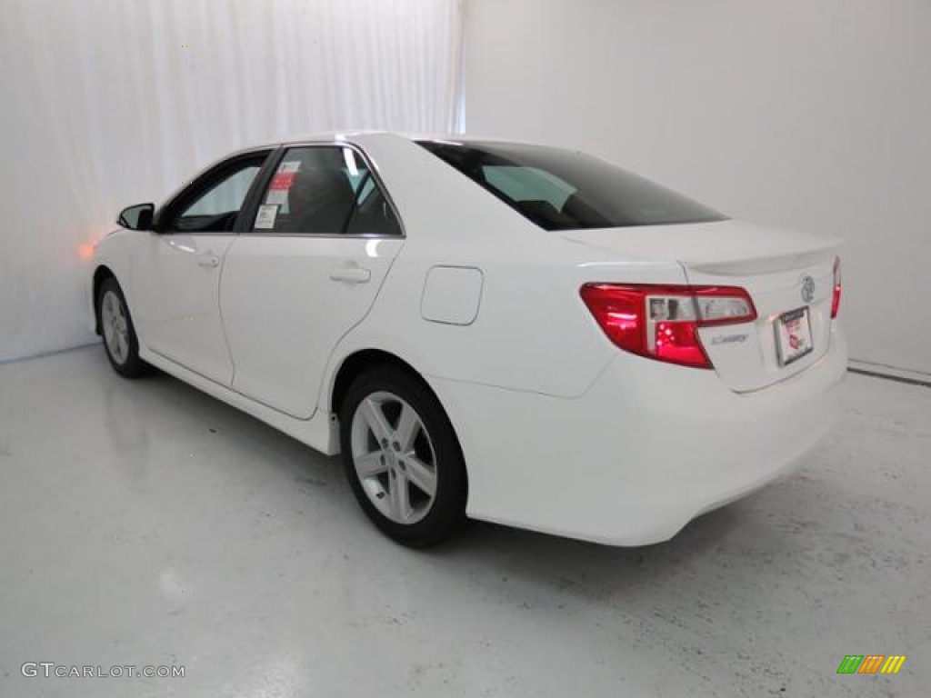 2013 Camry SE - Super White / Black photo #16