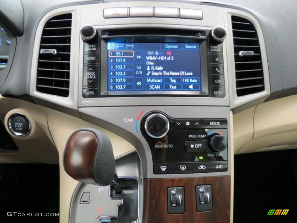 2013 Toyota Venza XLE Controls Photo #82120829