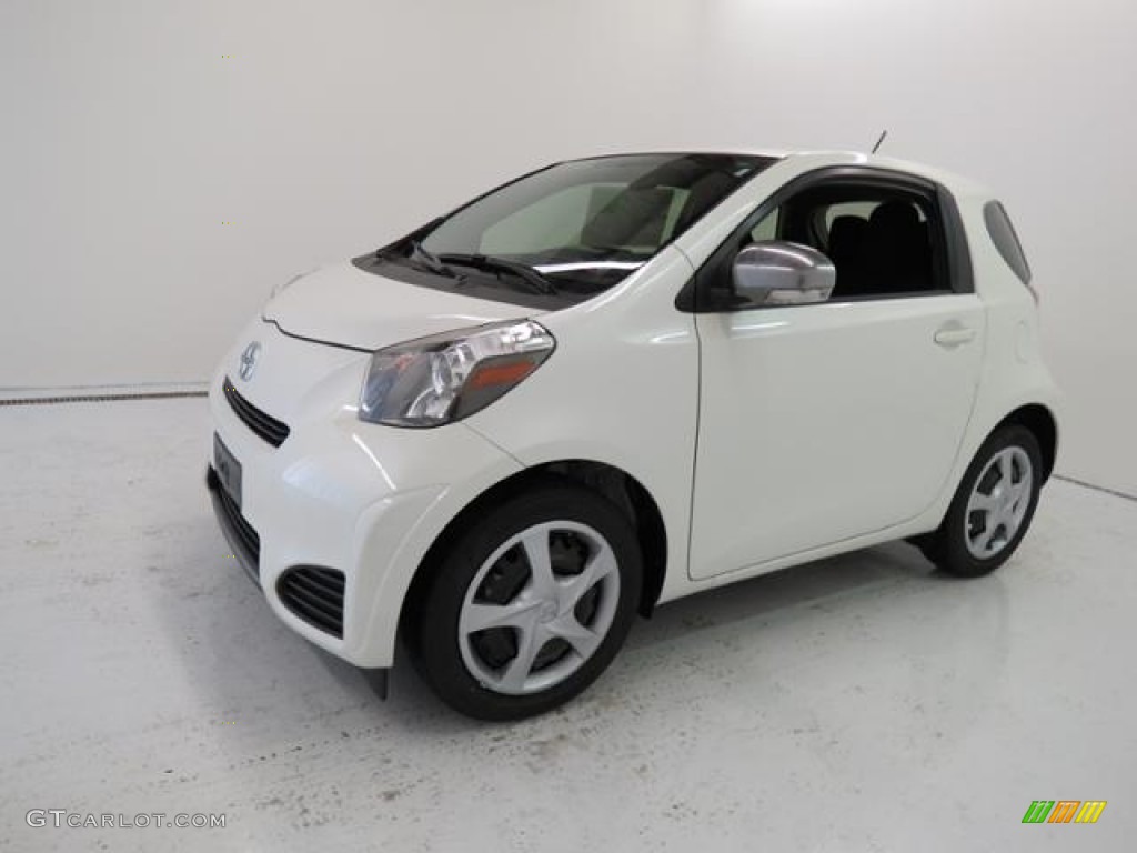 Blizzard White Pearl 2013 Scion iQ Standard iQ Model Exterior Photo #82121071