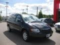 2006 Brilliant Black Chrysler Town & Country Touring Signature Series  photo #21