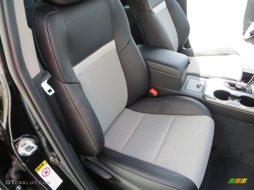 2013 Camry SE - Attitude Black Metallic / Black/Ash photo #17