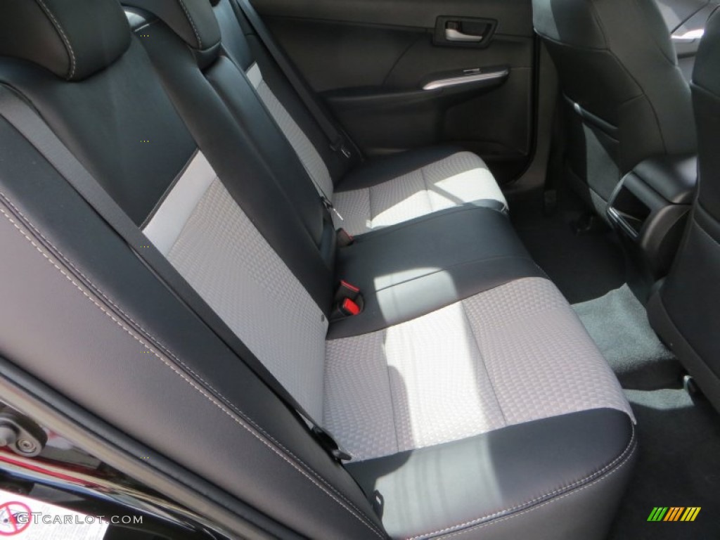 2013 Camry SE - Attitude Black Metallic / Black/Ash photo #19