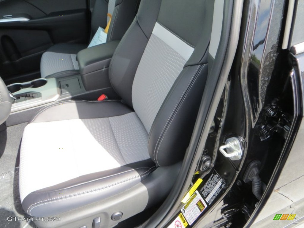 2013 Camry SE - Attitude Black Metallic / Black/Ash photo #22