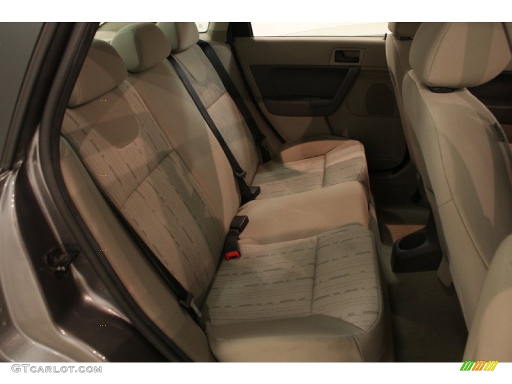 2009 Focus SE Sedan - Sterling Grey Metallic / Medium Stone photo #11