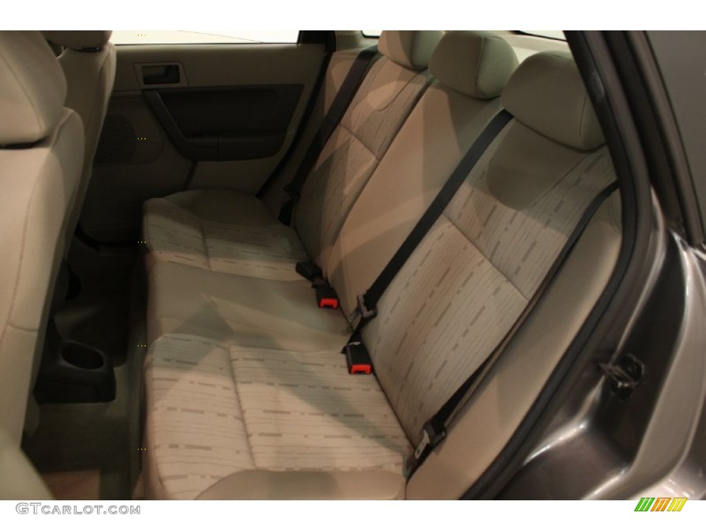 2009 Focus SE Sedan - Sterling Grey Metallic / Medium Stone photo #12