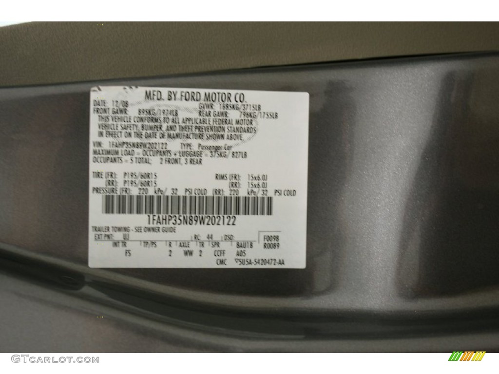 2009 Focus SE Sedan - Sterling Grey Metallic / Medium Stone photo #16