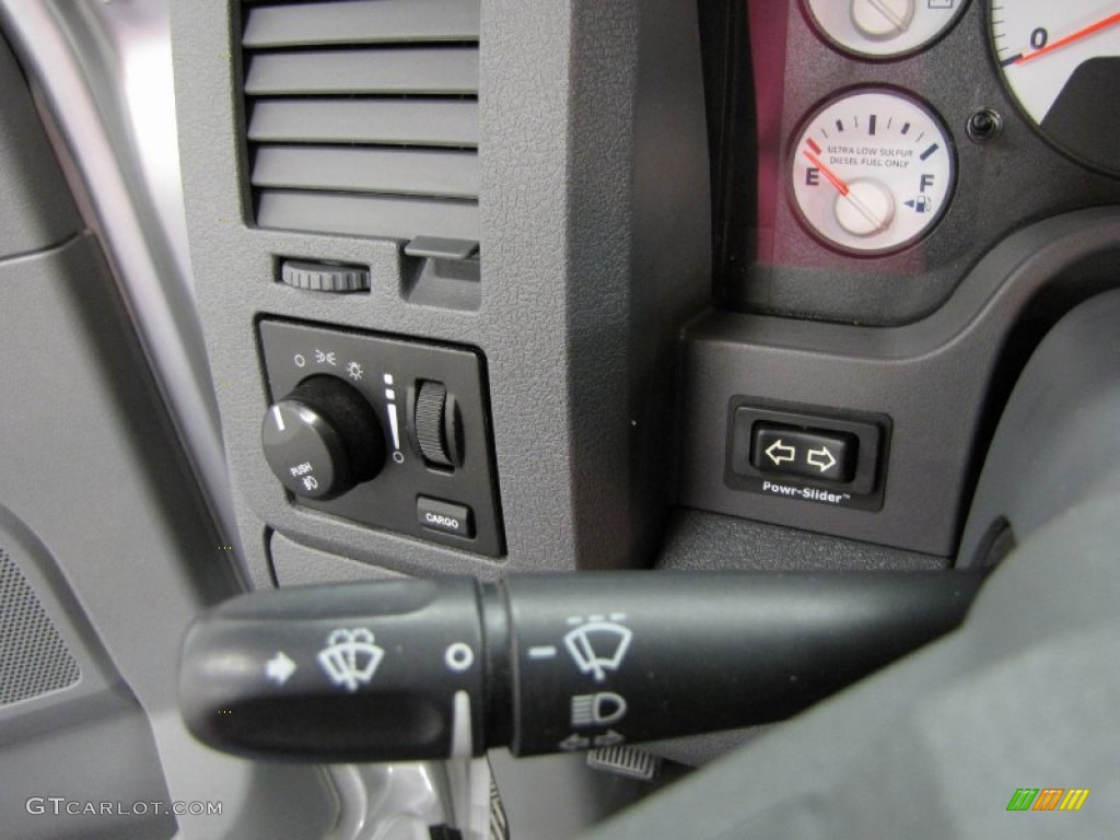 2007 Dodge Ram 2500 SLT Quad Cab 4x4 Controls Photo #82126037