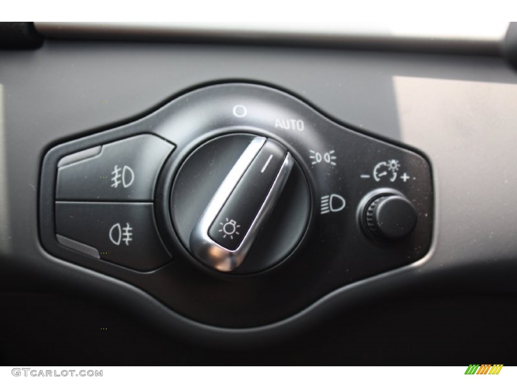 2013 Audi S5 3.0 TFSI quattro Convertible Controls Photos