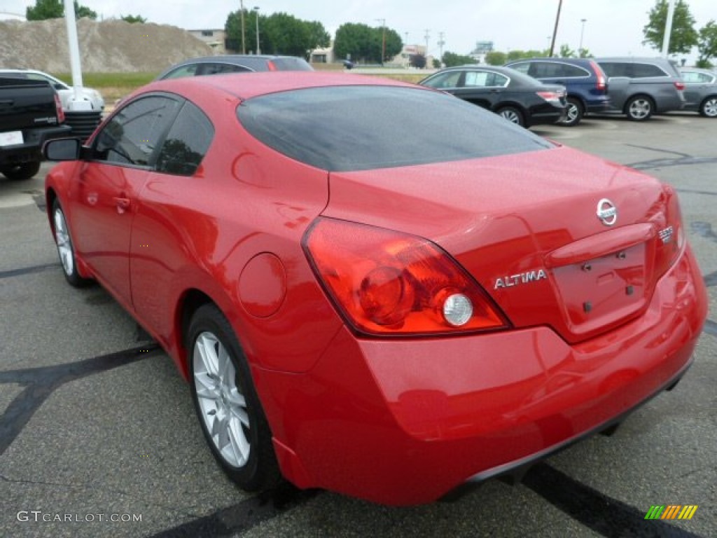 2008 Altima 3.5 SE Coupe - Code Red Metallic / Charcoal photo #5