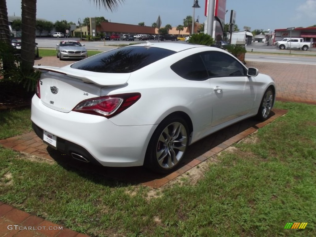 2013 Genesis Coupe 3.8 Track - White Satin Pearl / Black Leather photo #21