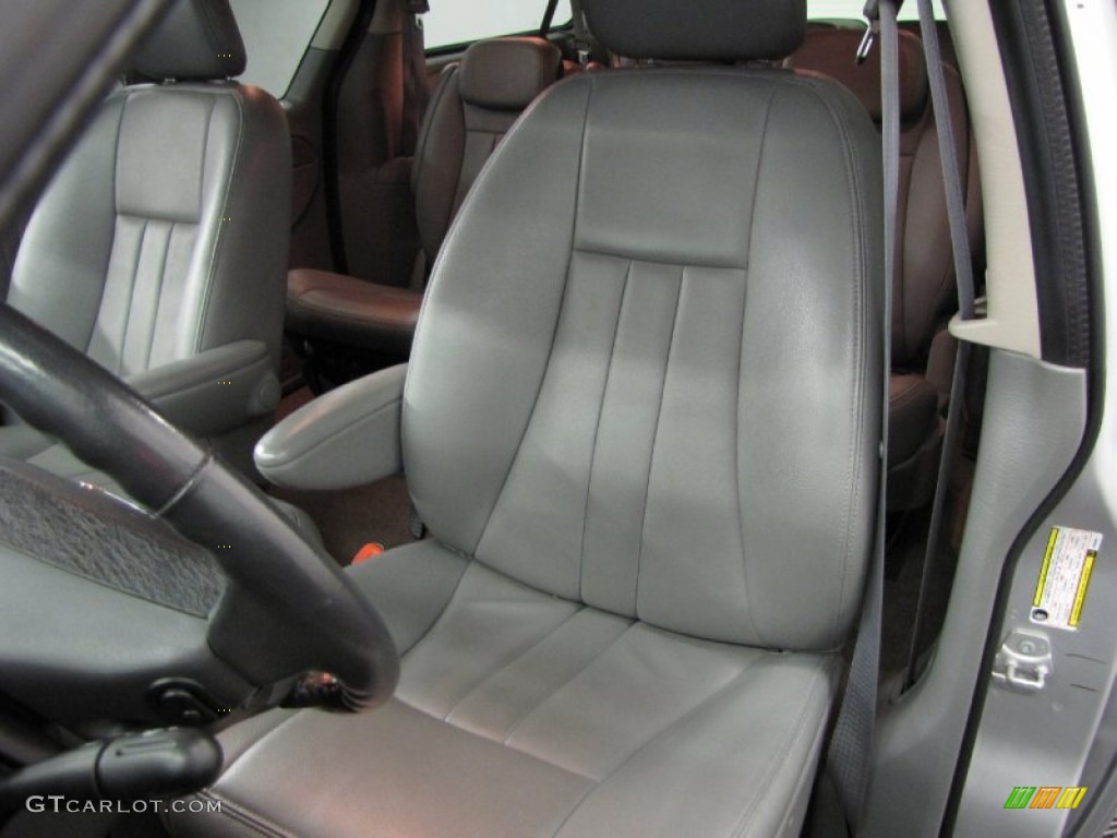 2007 Chrysler Town & Country Touring Front Seat Photo #82130986