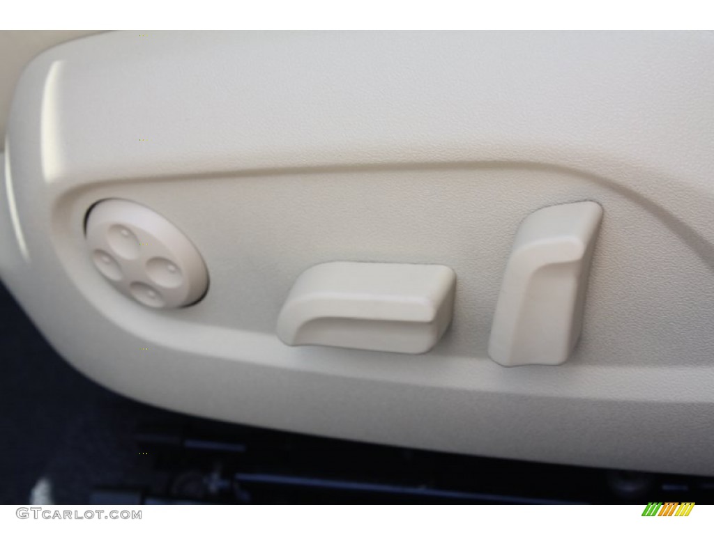 2013 Audi TT 2.0T quattro Coupe Controls Photo #82137619