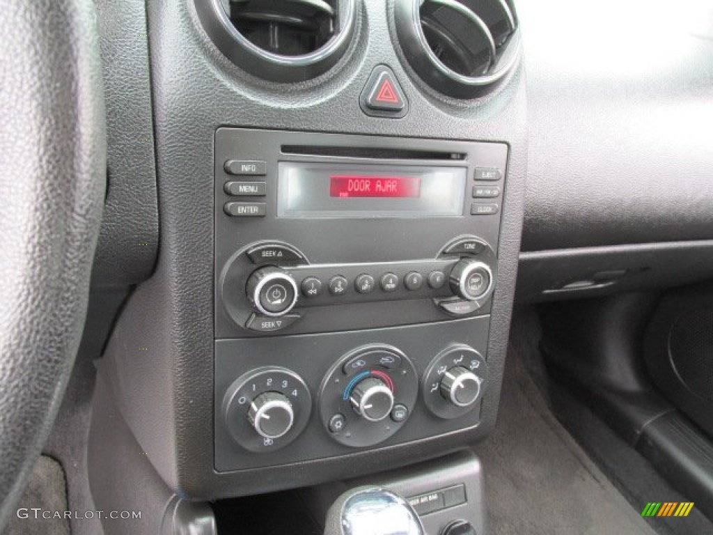 2007 Pontiac G6 Sedan Controls Photo #82137880