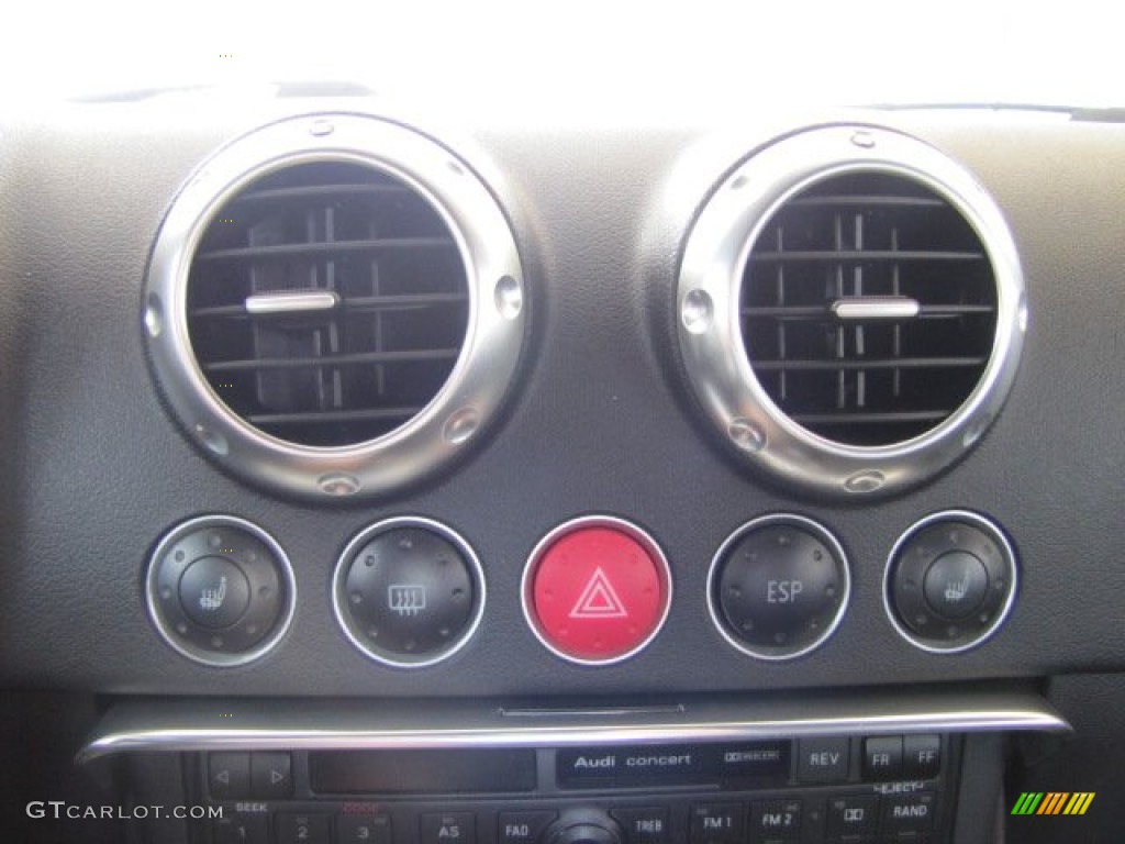 2001 Audi TT 1.8T Coupe Controls Photo #82138987