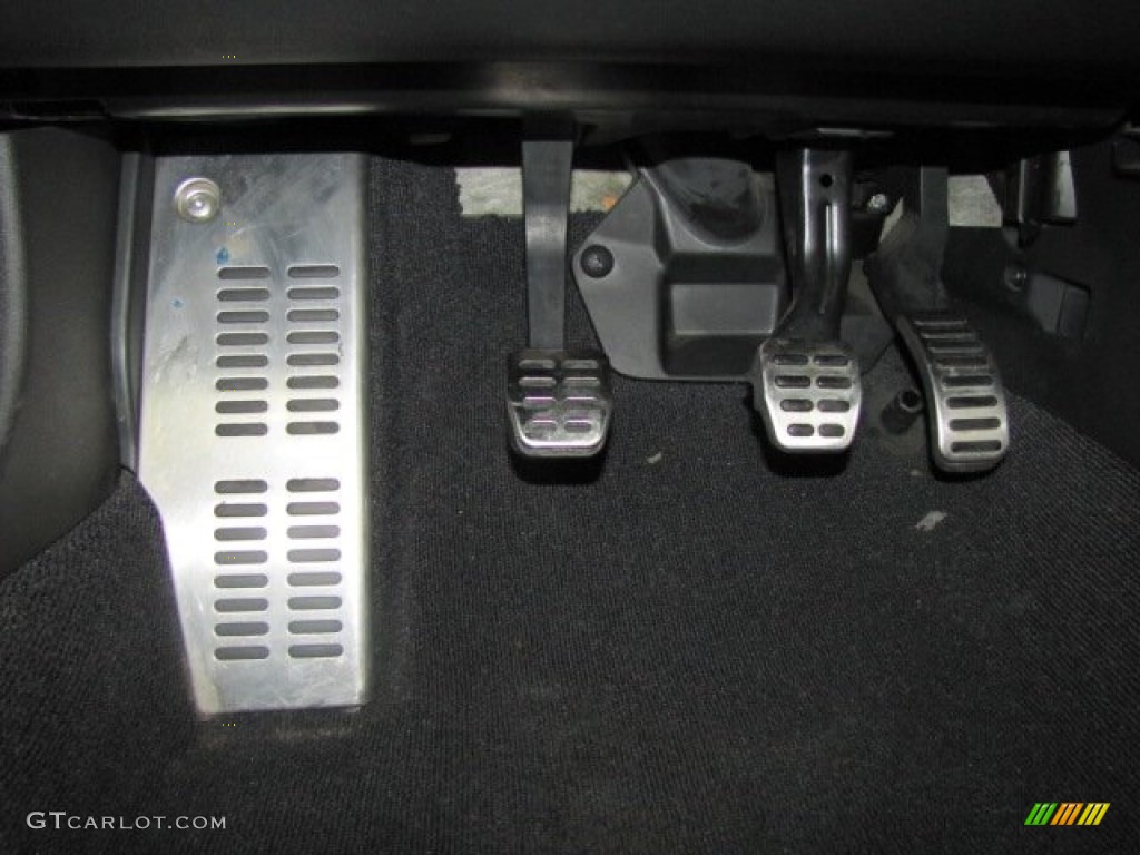 2001 Audi TT 1.8T Coupe Controls Photo #82139337