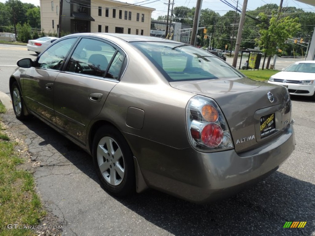2004 Altima 2.5 S - Polished Pewter / Charcoal photo #4