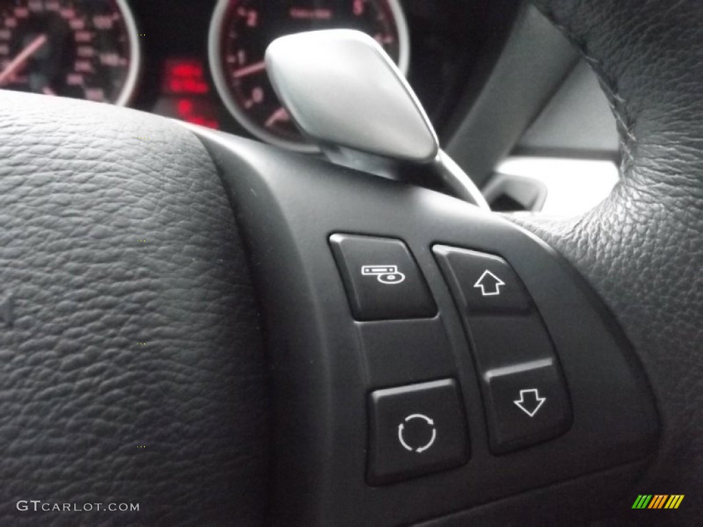 2011 BMW X6 xDrive35i Controls Photo #82141207