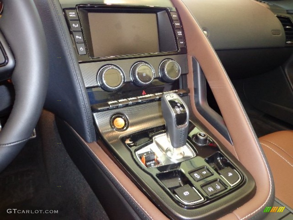 2014 Jaguar F-TYPE S Controls Photo #82142931