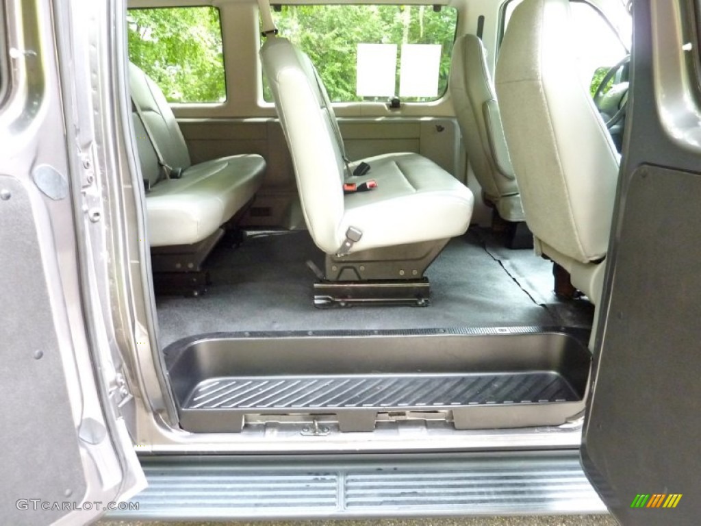 2008 E Series Van E350 Super Duty XL Passenger - Dark Shadow Grey Metallic / Medium Flint photo #23