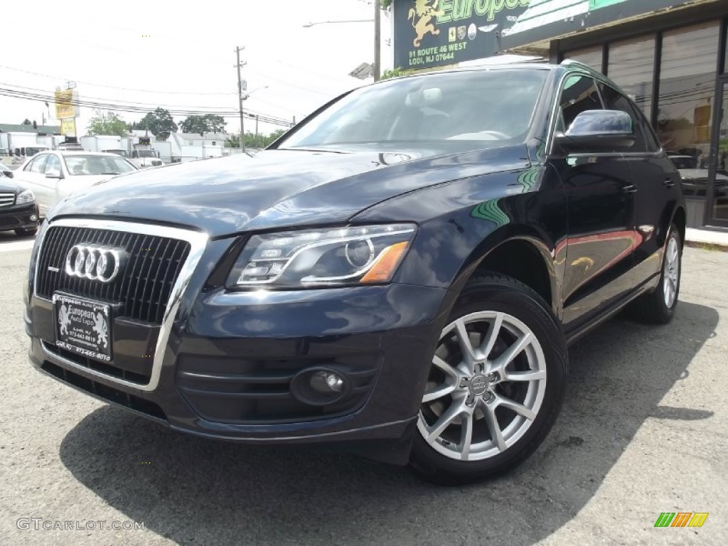 2009 Q5 3.2 Premium quattro - Deep Sea Blue Pearl Effect / Light Gray photo #1