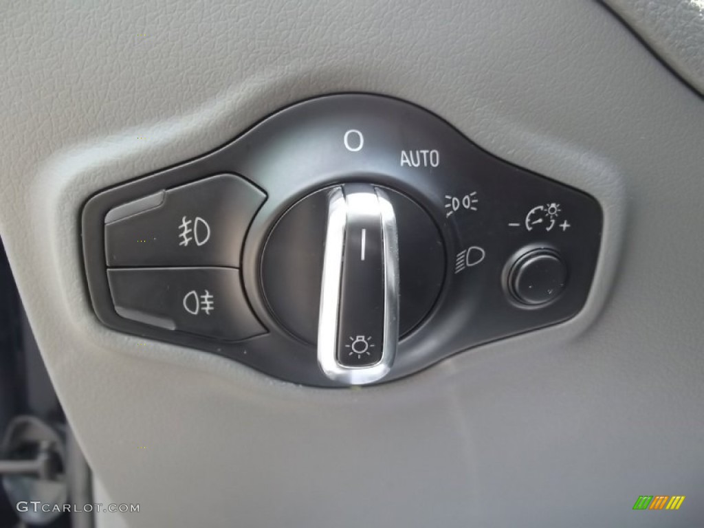 2009 Q5 3.2 Premium quattro - Deep Sea Blue Pearl Effect / Light Gray photo #14