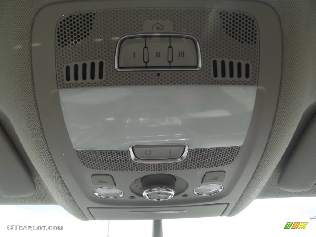 2009 Q5 3.2 Premium quattro - Deep Sea Blue Pearl Effect / Light Gray photo #21