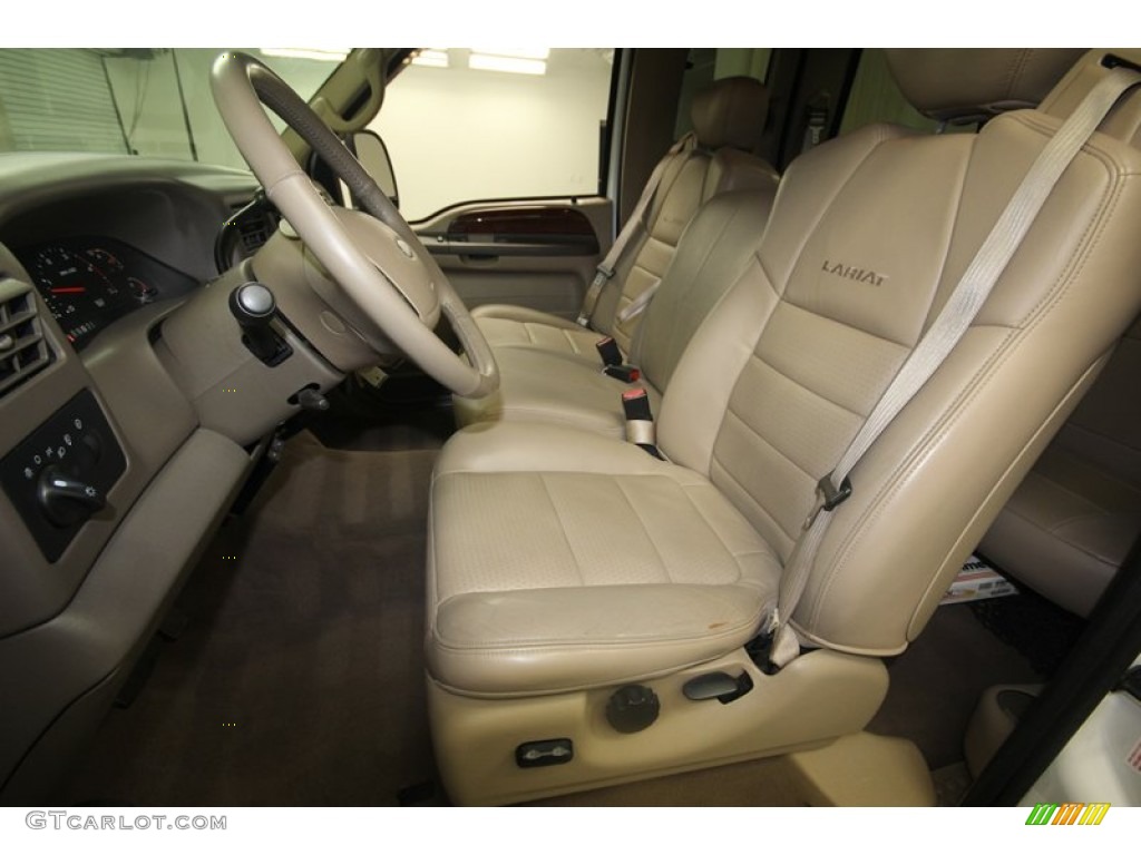 Medium Parchment Interior 2002 Ford F250 Super Duty Lariat SuperCab Photo #82145154