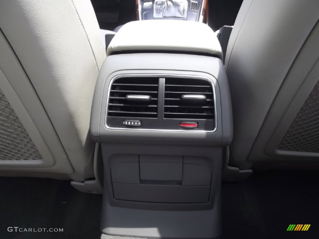 2009 Q5 3.2 Premium quattro - Deep Sea Blue Pearl Effect / Light Gray photo #31