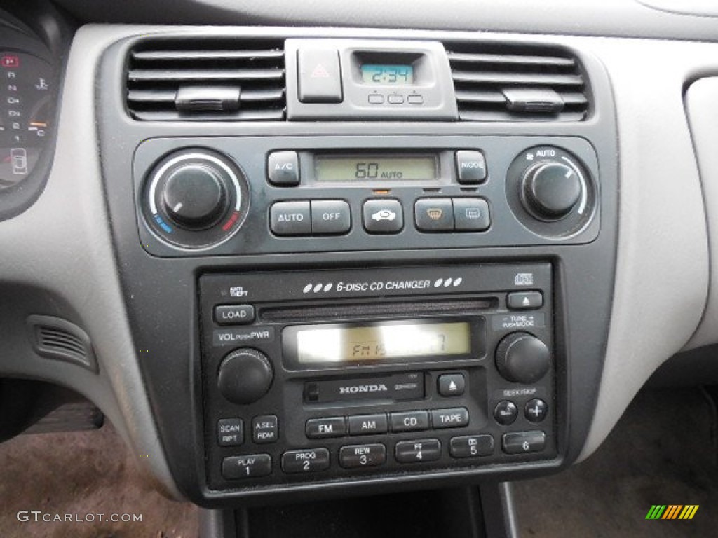 2002 Honda Accord EX V6 Sedan Controls Photo #82146612