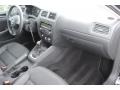 Black - Jetta SE Sedan Photo No. 36