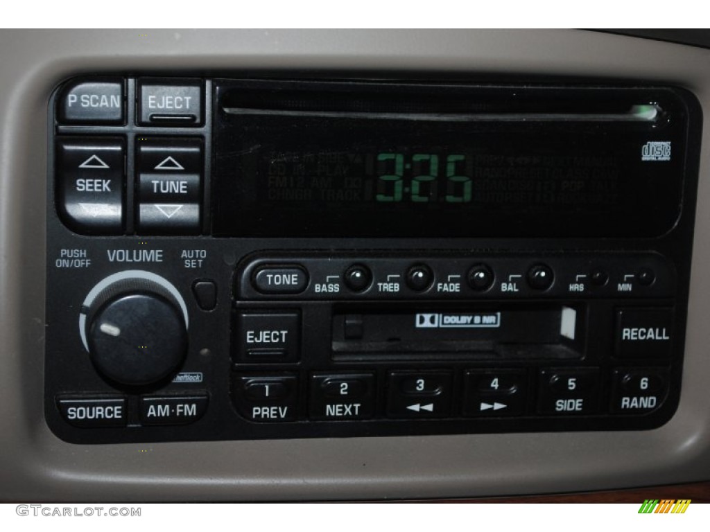 2001 Buick LeSabre Custom Audio System Photos