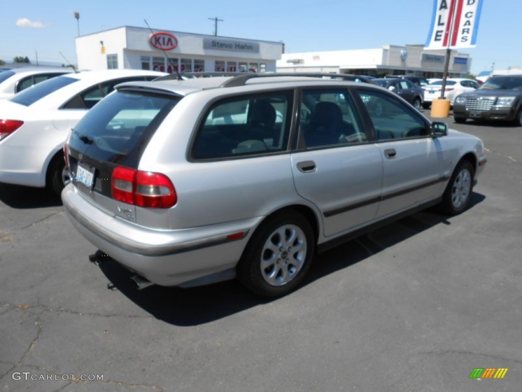 2000 V40 1.9T Wagon - Silver Metallic / Off Black photo #5